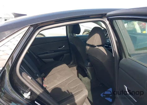 2024 Hyundai Elantra Sel z USA, uszkodzony, nr VIN KMHLM4DG3RU636204